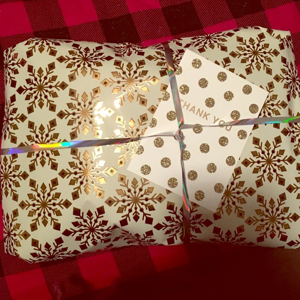 I'll be shipping tomorrow 😘